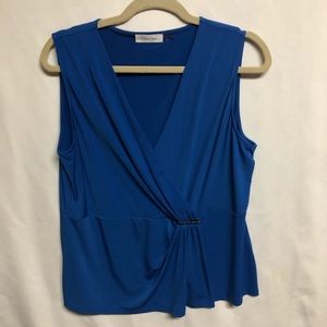 Gorgeous Calvin Klein sleeveless blue dress shirt